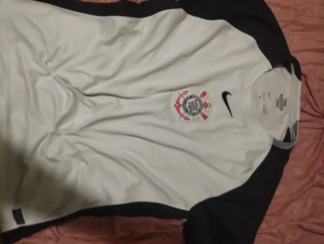 Vendo Camiseta do Corinthians 2025/26