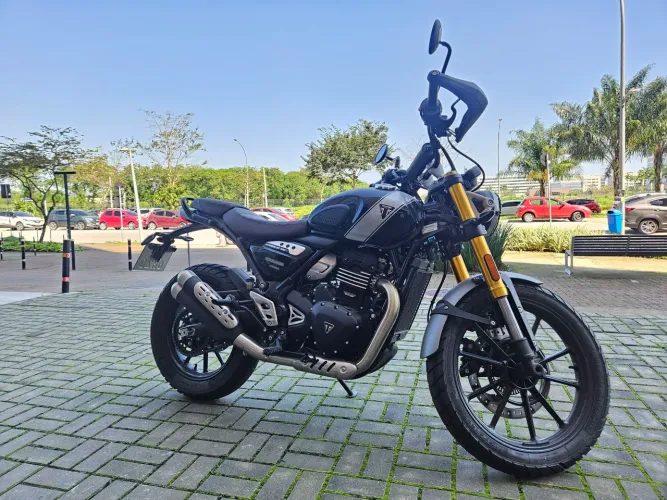 Moto Triumph Scrambler 2025