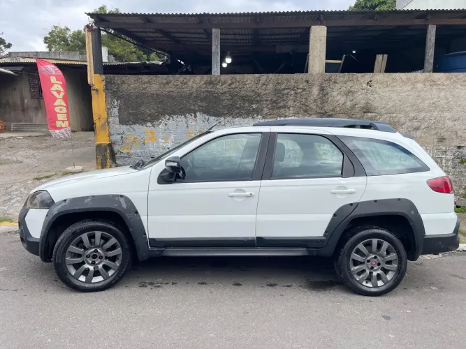 Fiat Palio Weekend Adventure Locker 1.8 Flex 2018