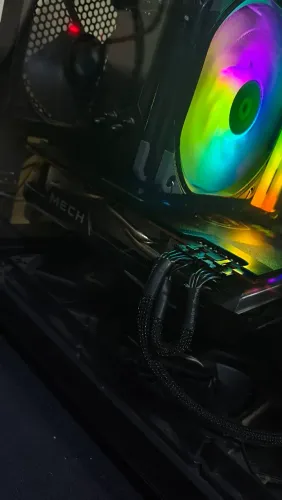 RX 6750xt 12gb usada funcionando perfeitamente 