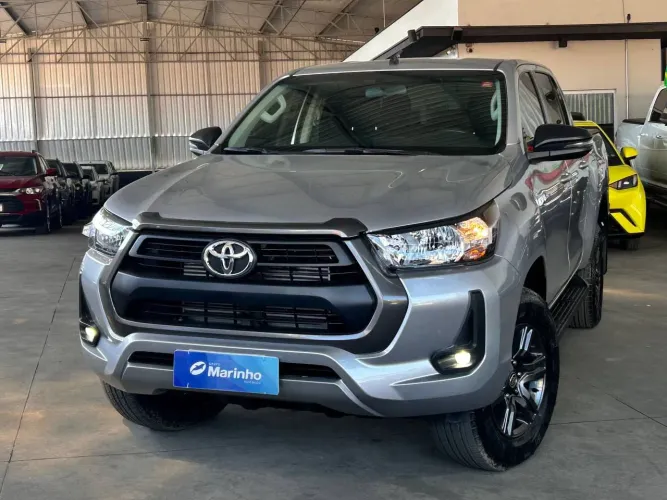 Toyota Hilux CD SR 4X4 2.8 TDI Diesel Aut. 2025
