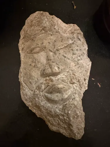 Escultura Artesanal em Pedra Natural