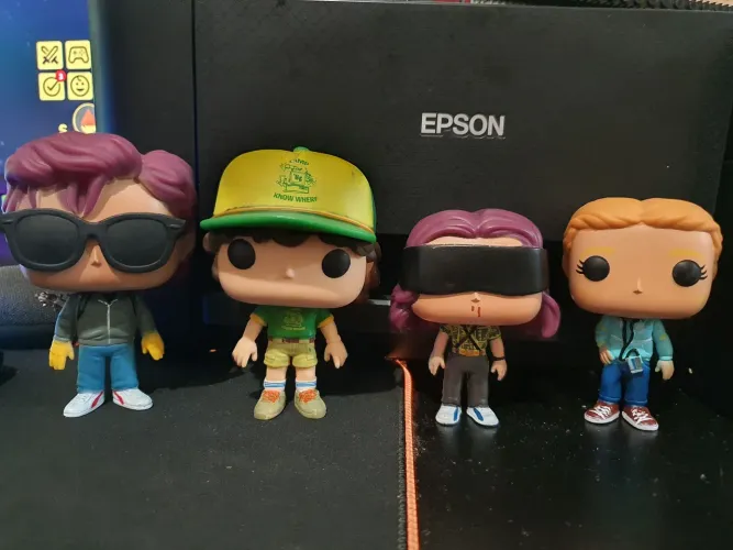 Funko pop stranger things sem caixa  - os 4 por R$ 120,00