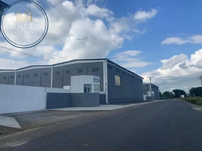 VENDO OU ALUGO GALPÃO DE 670M² NO DISTRITO DE HUMILDES EM FEIRA DE SANTANA.