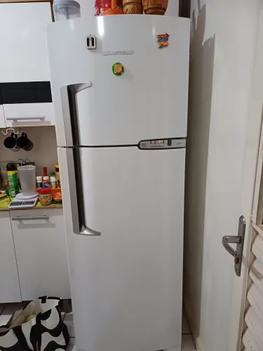 GELADEIRA BRASTEMP COM DEFEITO