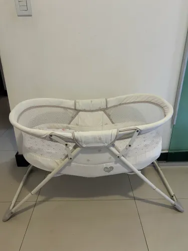 Mini berço portátil