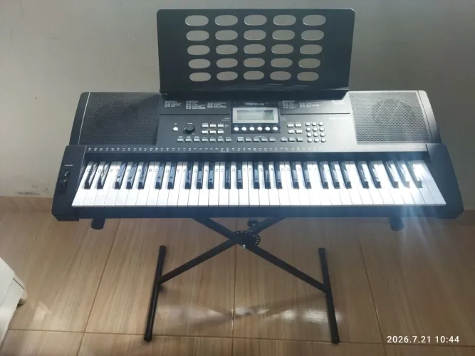 Teclado musical revas