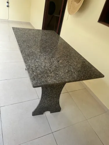 Mesa de mármore 