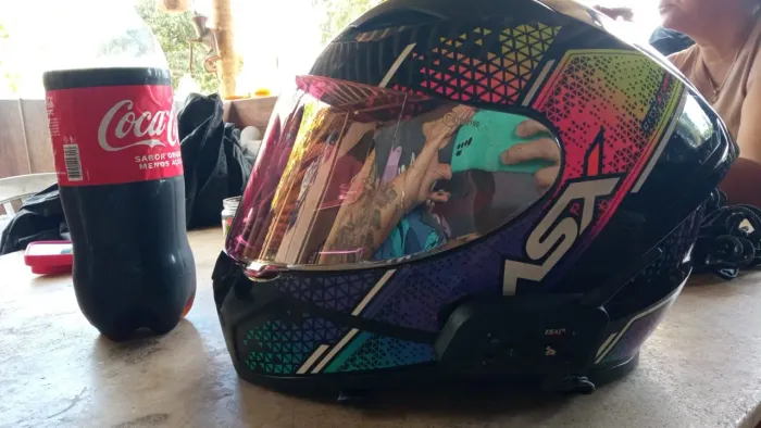 Capacete / baú / jaqueta