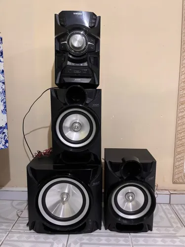 Caixa de som Samsung giga