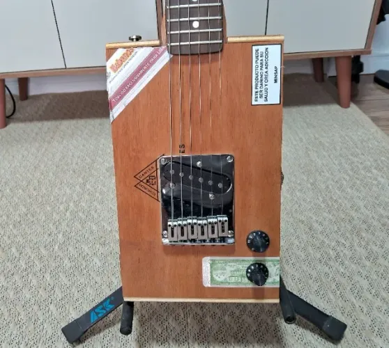 Guitarra Cigar Box Telecaster 6 Cordas