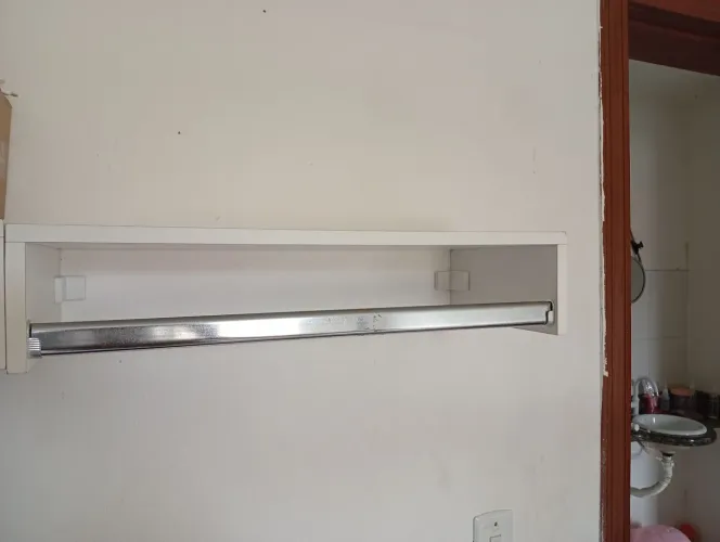 Multiuso e cabideiro 