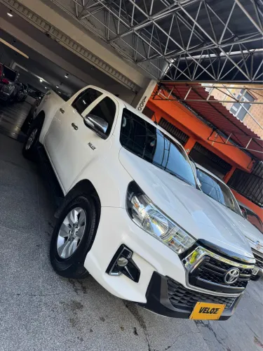 Toyota Hilux CD SR 4X4 2.8 TDI Diesel Aut. 2019