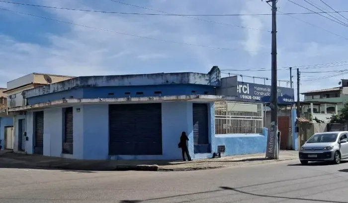 Loja medindo 6 x 8,5mts no Mutuá - São Gonçalo - RJ