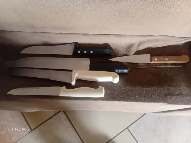 Vendo essas facas baratas