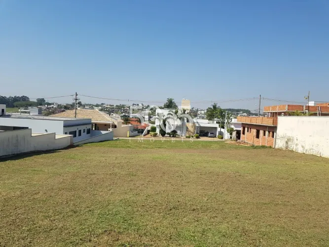 Terreno à venda no Condomínio Palmeiras Imperiais em Salto com 601m²