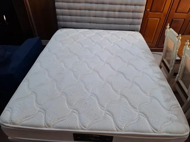 Cama baú motorizada automático