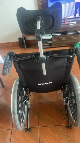 Cadeira de rodas reclinável