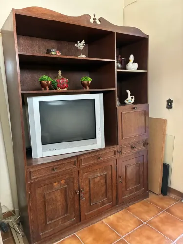 Estante antiga sucupira