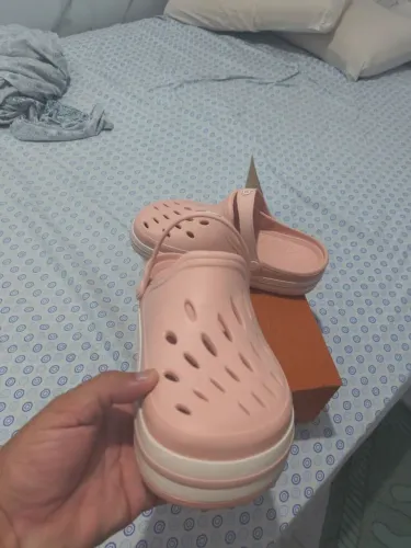 Crocs rosa