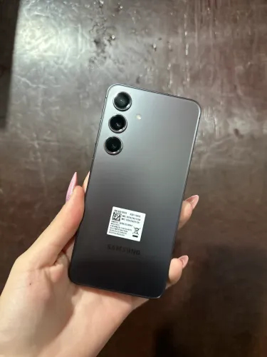 Samsung S24
