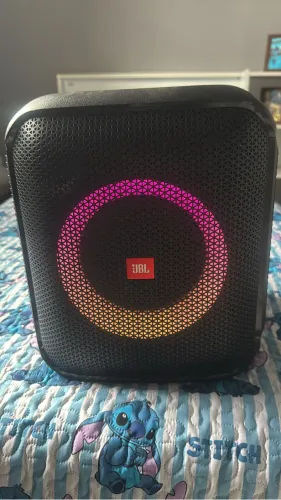 Caixa de som jbl top brinde dois microfones 