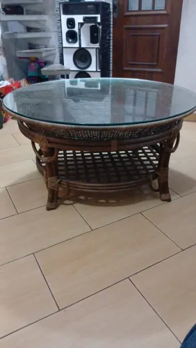Mesa de Centro Grande em Fibra Natural com Tampo de Vidro