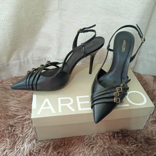 Sapato Scarpin Arezzo Original em Couro - Tam. 38