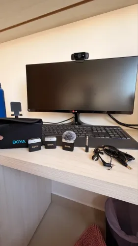Microfone Boya BY-M1V com dois receptores