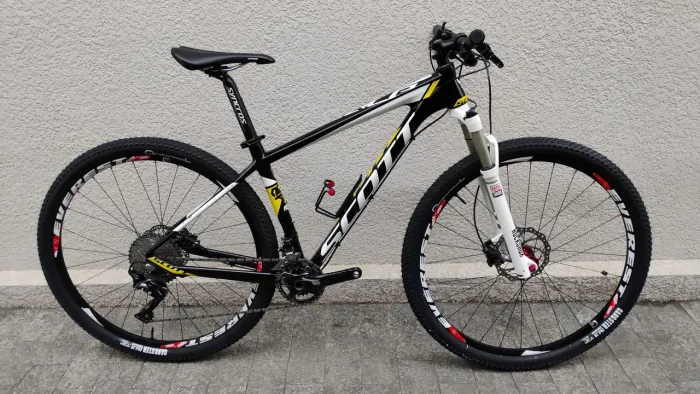 Bicicleta Scott Scale 900 Team