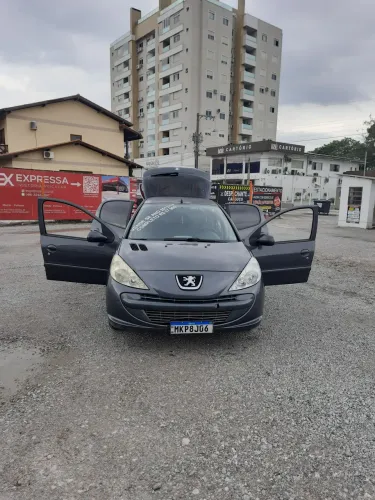Peugeot 207 XR 1.4 Flex 8V 5P 2013