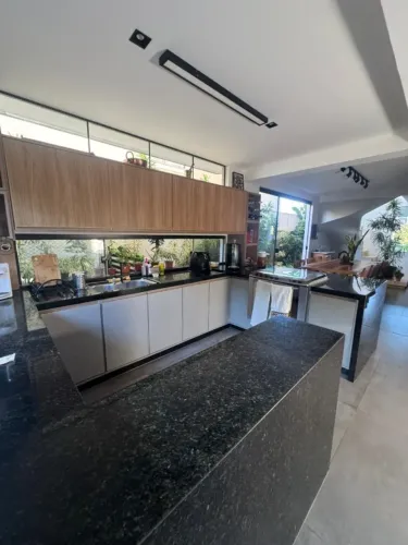 Casa Alto Padrão em Condomínio Flora Ville | Lauro de Freitas 4/4 suítes (SARA)