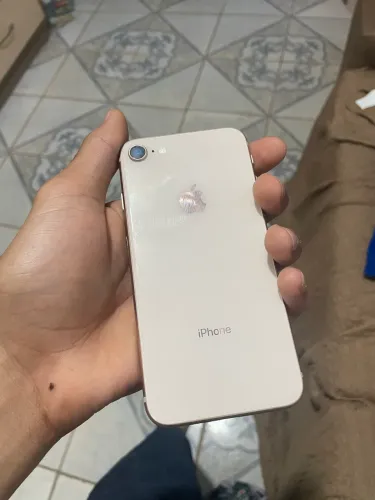 iPhone 8