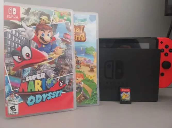 Nintendo Switch V2 com 3 Jogos Mídia Física, sujeito a trocas