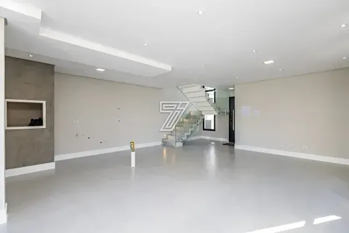 Casa em Condominio a venda Santa Candida com 222 m2 com 3 suites 2 vagas garagem