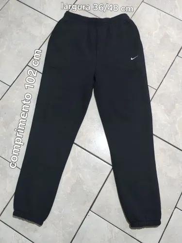 Calça moletom preta Nike P