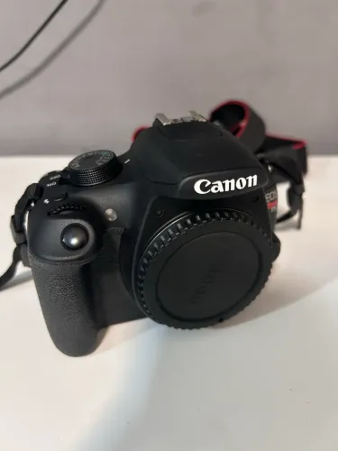 câmera SLR Canon EOS Rebel T5,