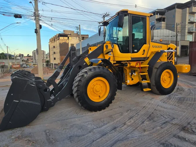 Pa carregadeira Volvo L60F 2020 único Dono 