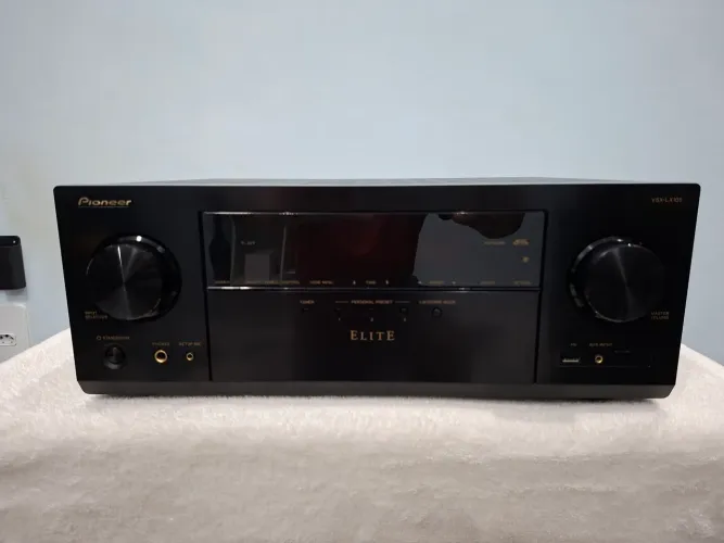 Receiver pioneer elite VSX-LX105