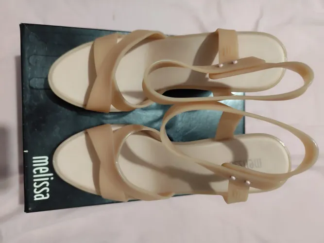 Melissa Classic Lady