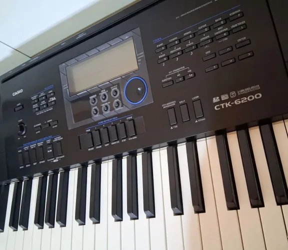 Teclado casio CTK-6200