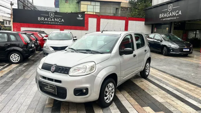 Fiat Uno Attractive 1.0 EVO Fire Flex 8V 5P 2015