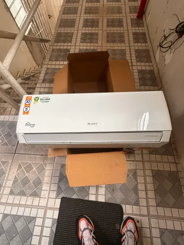 Vendo ar-condicionado instalado com garantia