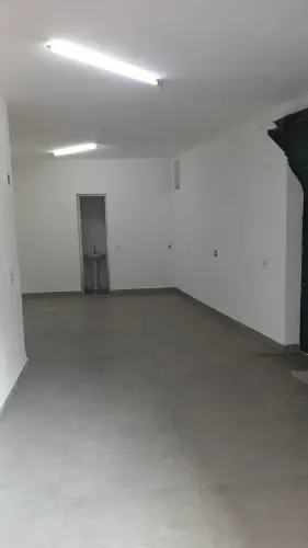 Loja de Esquina com 53 m² São Cristóvão | Sem Condomínio