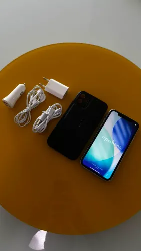 iPhone 11 - 128gb