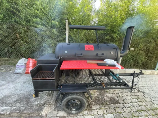 Vendo Pit Smoker Profissional da marca Toro - aceita troca /permuta 