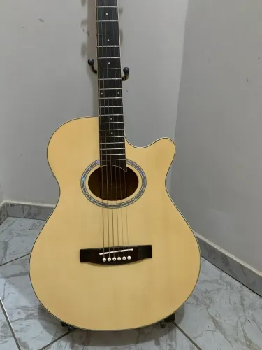 Vendo violão Giannine Performance novinho
