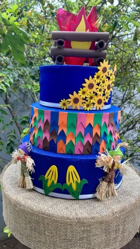 Bolo fake para festa junina