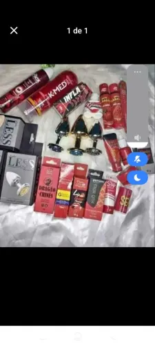 Cosméticos feminino e masculino.