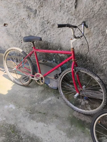 Bicicleta barata pra sair logo